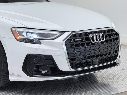 2022 Audi A8 L 55 TFSI quattro Tiptronic