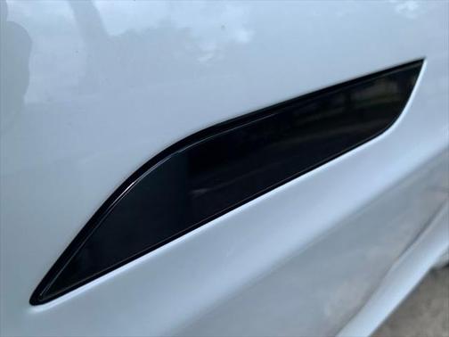 2023 Tesla Model S Plaid
