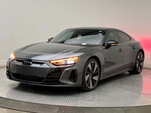 2023 Audi e-tron GT Prestige quattro