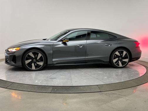 2023 Audi e-tron GT Prestige quattro