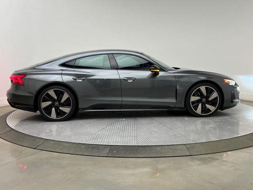 2023 Audi e-tron GT Prestige quattro