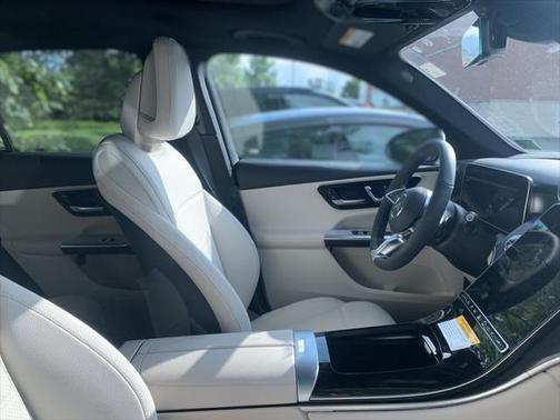 2025 Mercedes-Benz GLC 350e Base