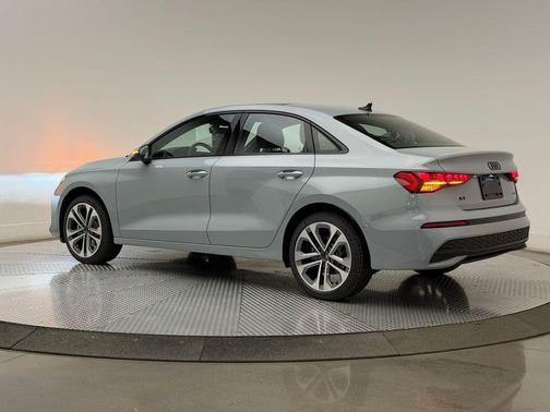 Arrow Gray Pearl Effect 2026 Audi A3 Premium