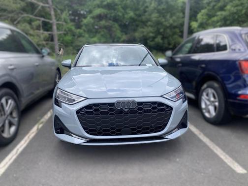 Arrow Gray Pearl Effect 2026 Audi A3 Premium