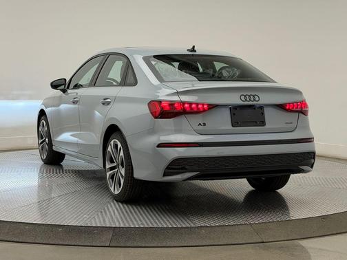 Arrow Gray Pearl Effect 2026 Audi A3 Premium