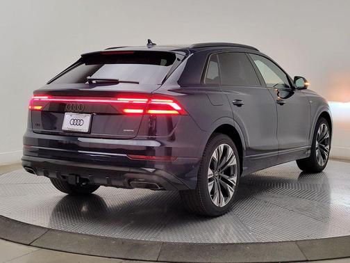 Waitomo Blue Metallic 2026 Audi Q8 55 Premium Plus