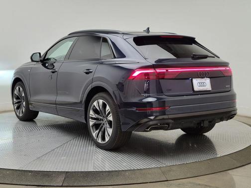 Waitomo Blue Metallic 2026 Audi Q8 55 Premium Plus