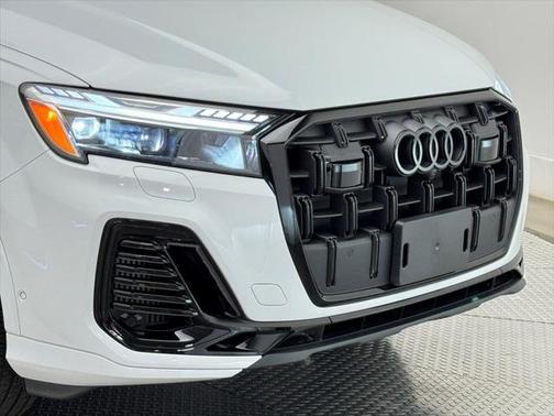 2025 Audi Q7 55 Prestige