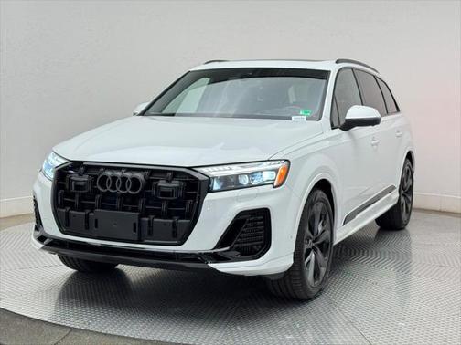 2025 Audi Q7 55 Prestige