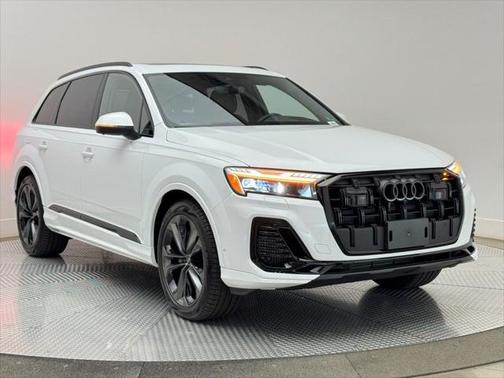 2025 Audi Q7 55 Prestige