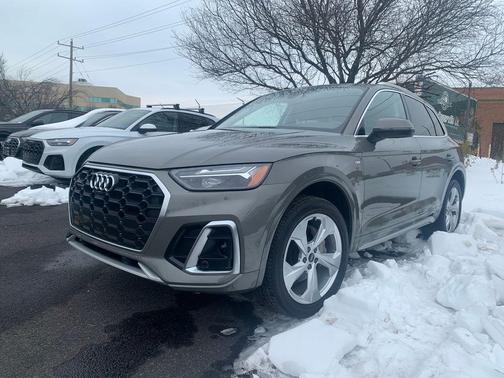 2023 Audi Q5 45 S line Premium Plus