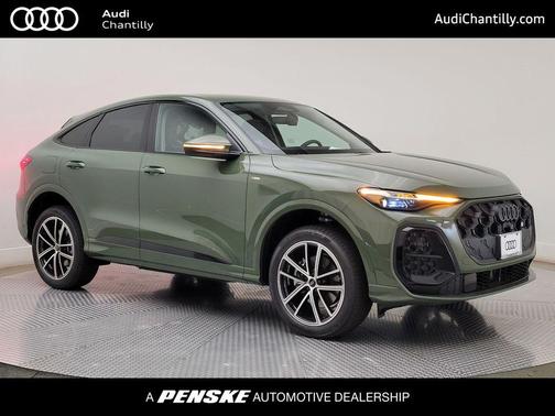 District Green Metallic 2026 Audi Q5 Sportback Premium Plus TFSI quattro S tronic
