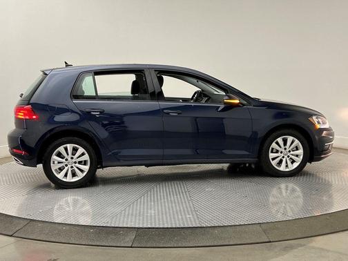 2018 Volkswagen Golf TSI S