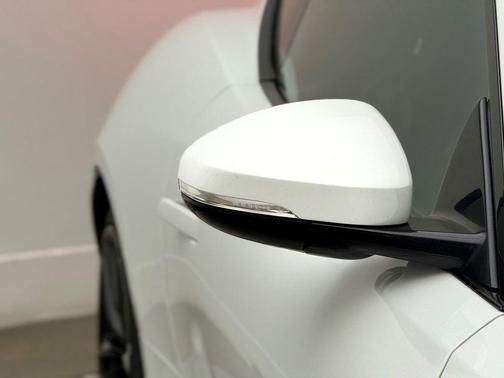 2016 Jaguar F-TYPE R