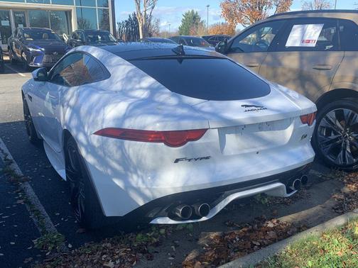 2016 Jaguar F-TYPE R