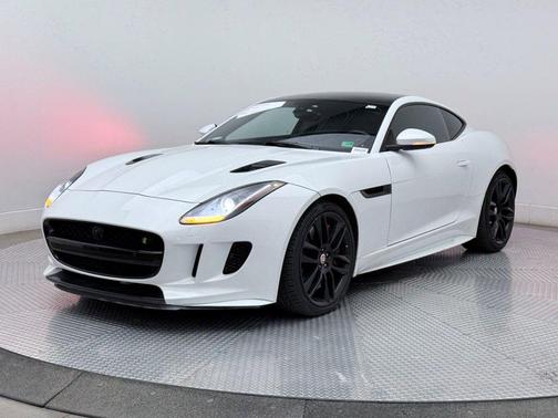 2016 Jaguar F-TYPE R
