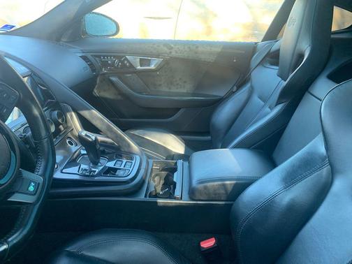 2016 Jaguar F-TYPE R