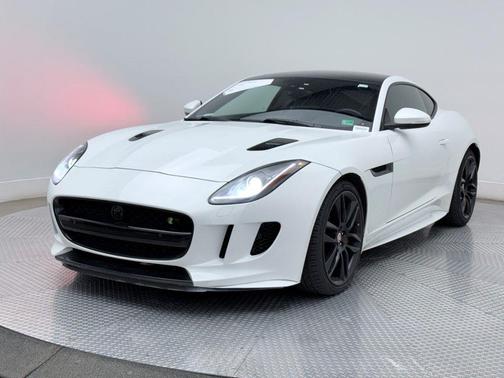 2016 Jaguar F-TYPE R