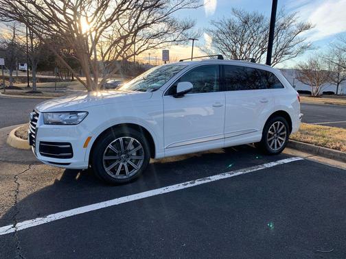 2019 Audi Q7 45 Premium Plus