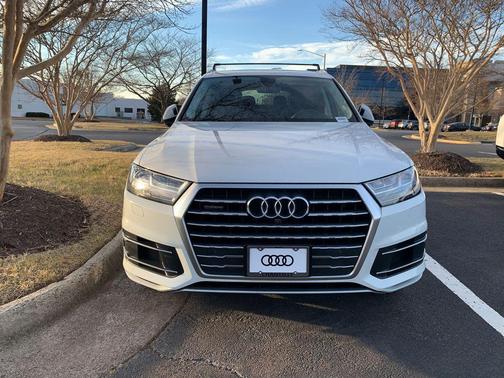 2019 Audi Q7 45 Premium Plus