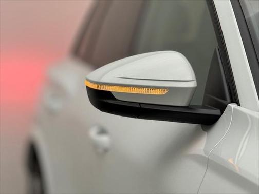2025 Audi Q6 e-tron Prestige quattro