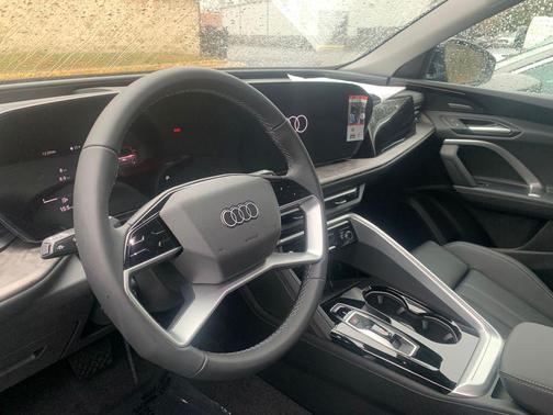 2025 Audi Q5 Premium Plus TFSI quattro S tronic