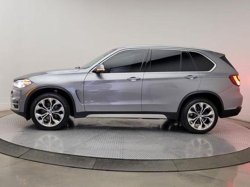 Space Gray Metallic 2017 BMW X5 xDrive35i