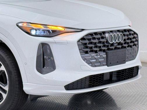 2025 Audi Q5 Premium TFSI quattro S tronic