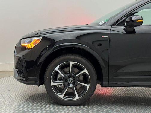 2025 Audi Q3 45 S line Premium Plus
