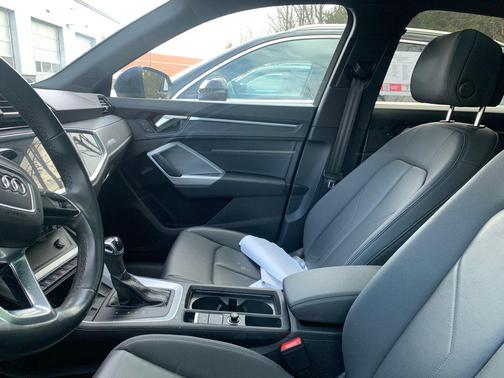 2023 Audi Q3 45 S line Premium Plus