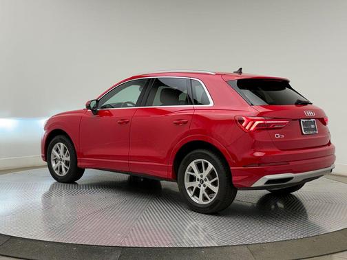 Tango Red Metallic 2023 Audi Q3 Premium 40 TFSI quattro Tiptronic