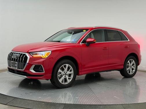Tango Red Metallic 2023 Audi Q3 Premium 40 TFSI quattro Tiptronic