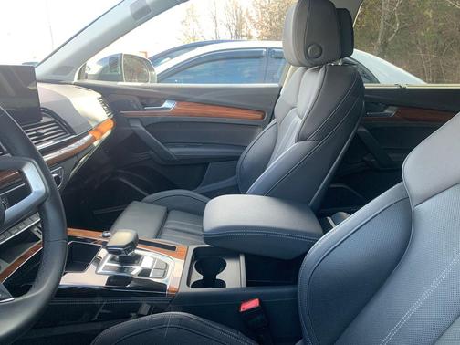 2023 Audi Q5 45 S line Premium Plus