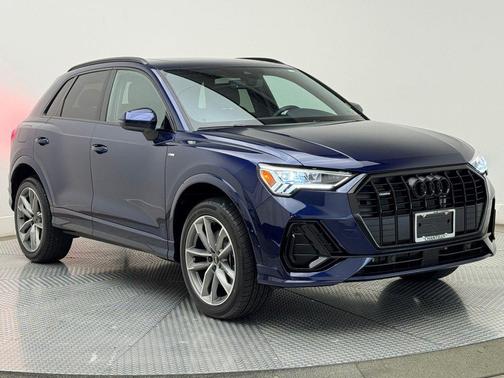 2024 Audi Q3 Premium 45 TFSI S line quattro Tiptronic