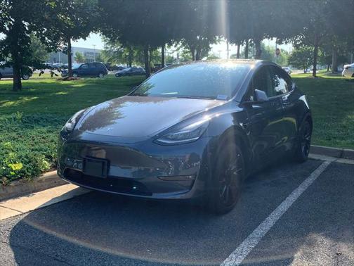 2022 Tesla Model Y Long Range Dual Motor All-Wheel Drive