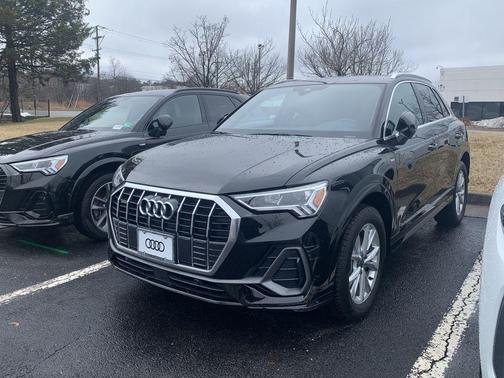 2025 Audi Q3 Premium 45 TFSI S line quattro Tiptronic