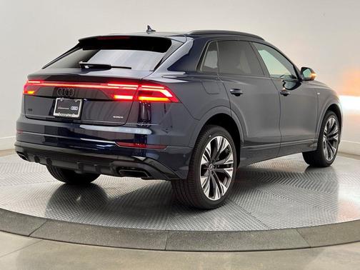 2025 Audi Q8 55 Premium Plus