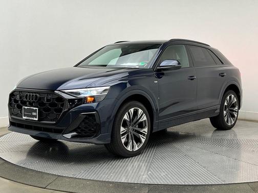 2025 Audi Q8 55 Premium Plus