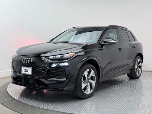 2025 Audi Q6 e-tron Premium Plus quattro