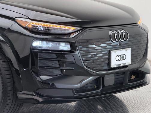 2025 Audi Q6 e-tron Premium Plus quattro