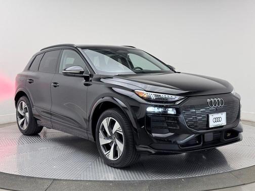 2025 Audi Q6 e-tron Premium Plus quattro