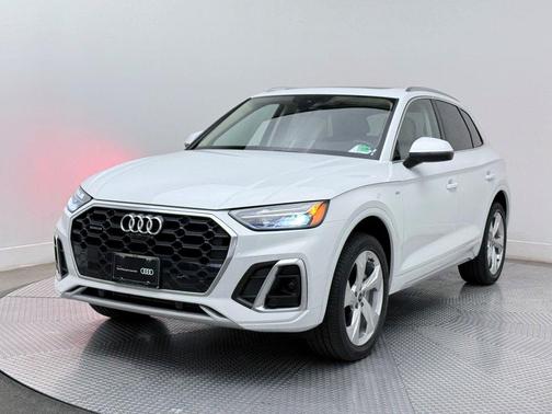 2023 Audi Q5 45 S line Premium Plus