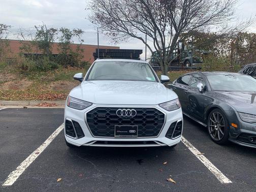 2023 Audi Q5 45 S line Premium Plus
