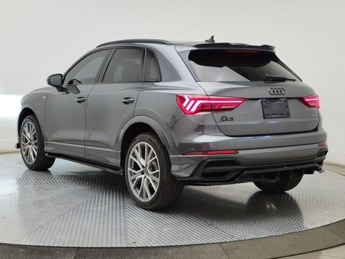 Daytona Gray Pearl Effect 2025 Audi Q3 45 S line Premium Plus