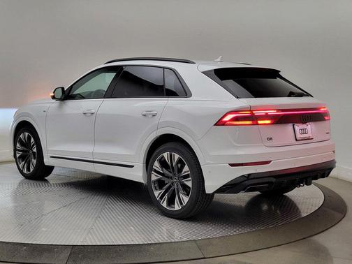 2026 Audi Q8 55 Premium Plus