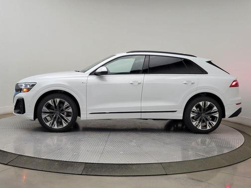 2026 Audi Q8 55 Premium Plus