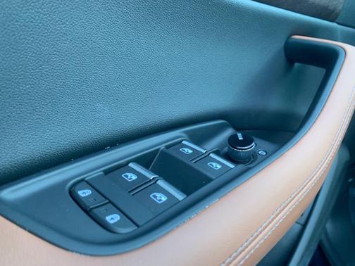 2025 Audi Q8 55 Premium Plus