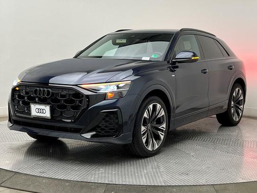 2025 Audi Q8 55 Premium Plus