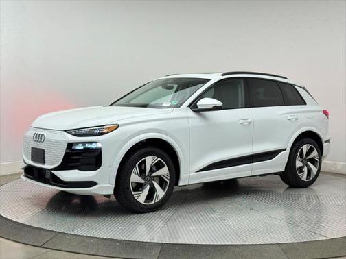 2025 Audi Q6 e-tron Premium Plus quattro