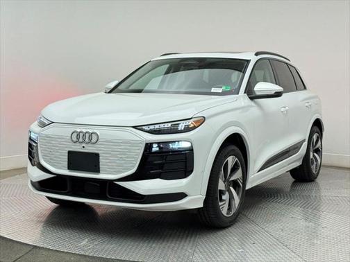 2025 Audi Q6 e-tron Premium Plus quattro